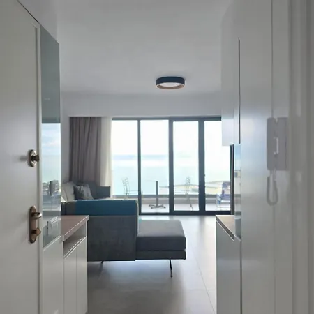Azure & Pearl, Sea View & For 4 Διαμέρισμα