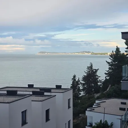 Azure & Pearl, Sea View & For 4 * Vlorë