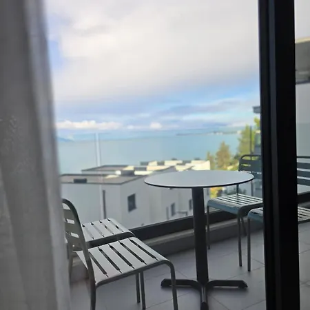 Azure & Pearl, Sea View & For 4 * Vlorë
