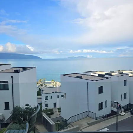 公寓 Azure & Pearl, Sea View & For 4