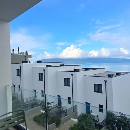 Διαμέρισμα Azure & Pearl, Sea View & For 4