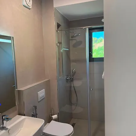 Azure & Pearl, Sea View & For 4 *